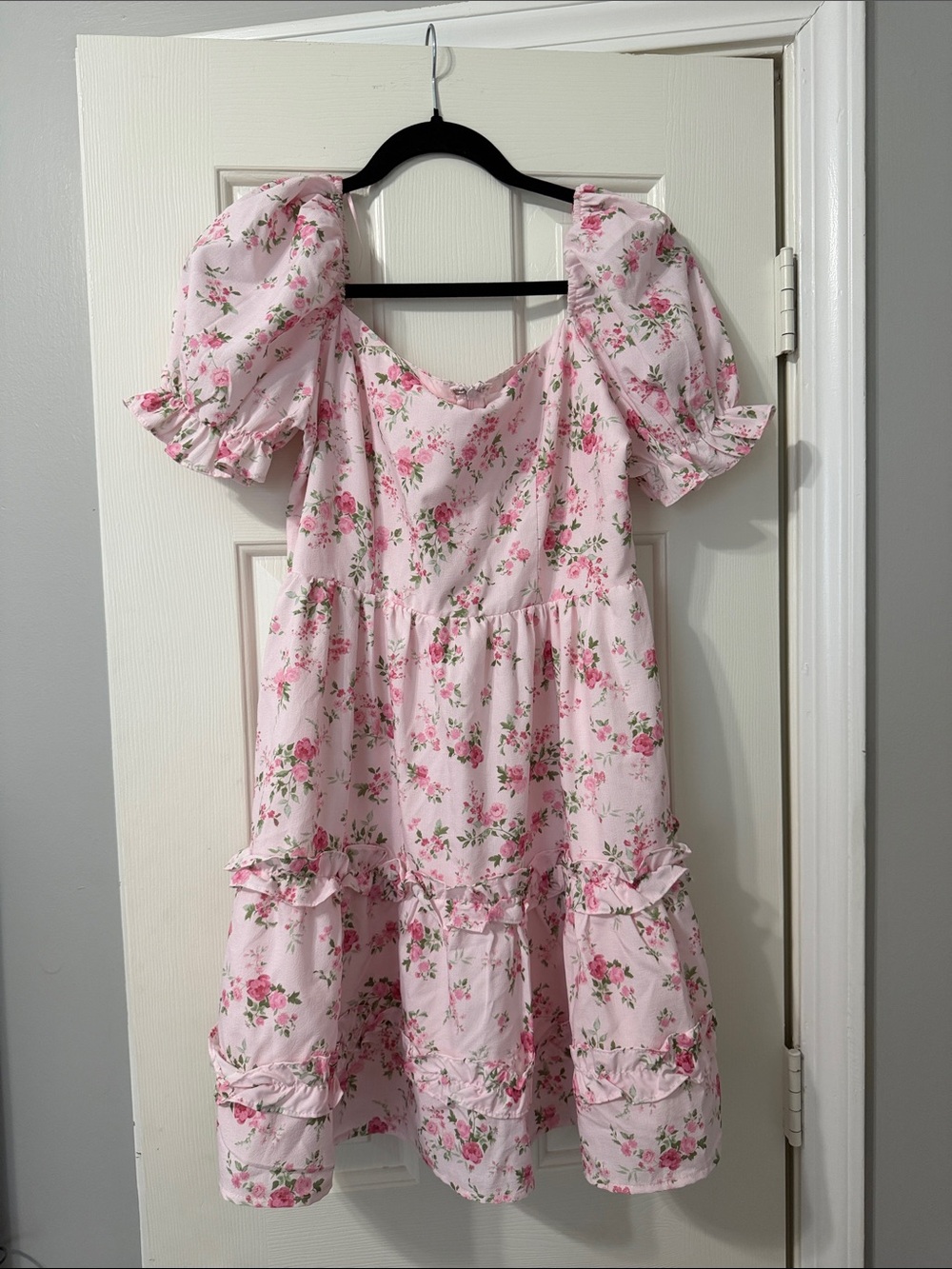 Pink Floral Puff-Sleeve Dress